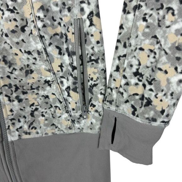 Lululemon Nice Asana Jacket size 4 Gray - Picture 5 of 10